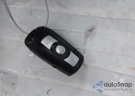 2006 BMW 330I z USA, uszkodzony, nr VIN WBAVB33566PS17641